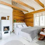 Romantic With Sauna *