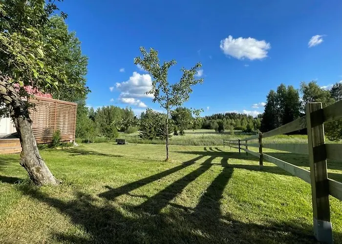 Semesterbostad Romantic With Sauna *